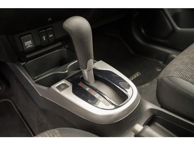 Honda Jazz 1.3i VTEC TREND 2017 Benzine 6