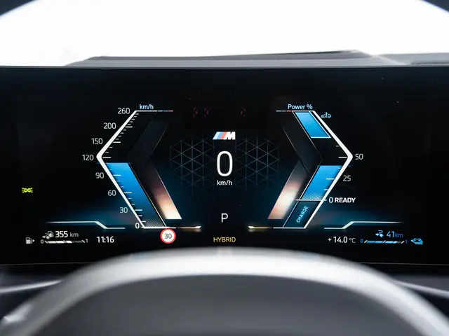 BMW 3 Serie Touring 330e 2025 Hybride Benzine 24