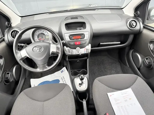 Toyota Aygo 1.0 VVT-i Aspiration Automaat 2013 Benzine 14