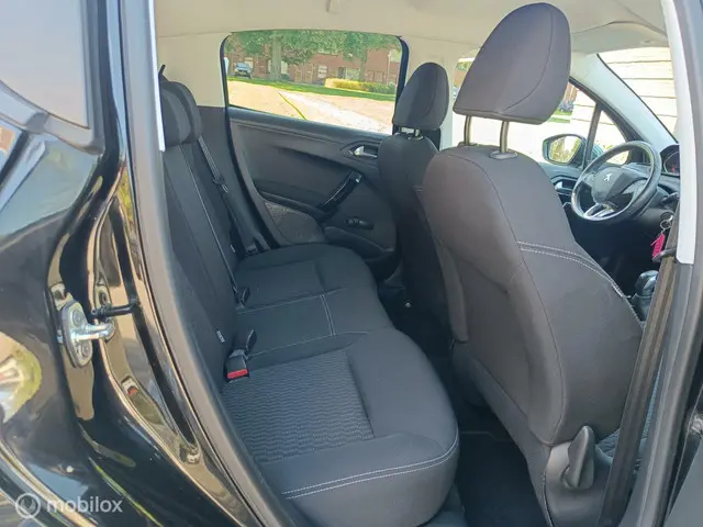 Peugeot 208 1.2 VTi Style 2014 Benzine 8