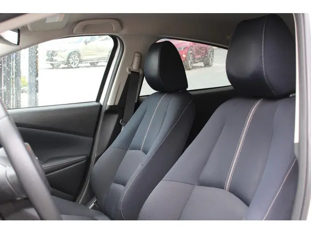 Mazda 2 1.5 Skyactiv-G Luxury 2020 Benzine 11