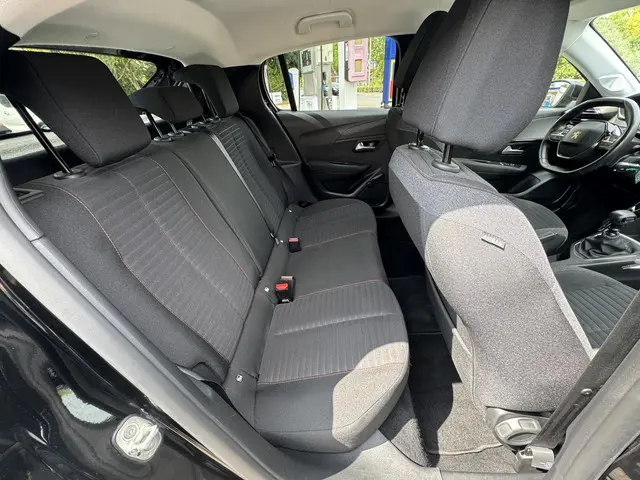Peugeot 208 1.2 PureTech Blue Lease Allure 2020 Benzine 21