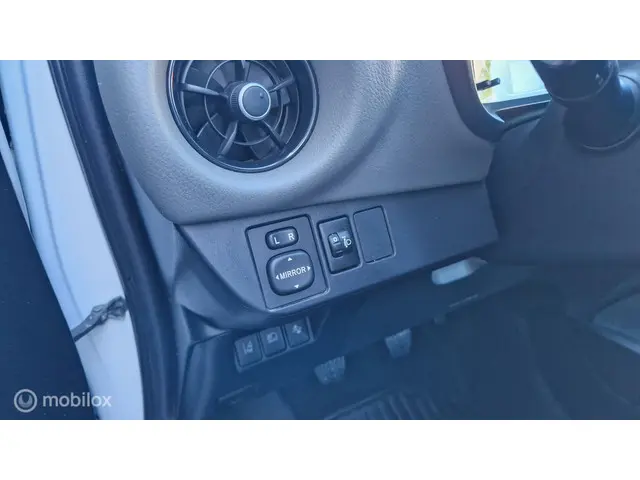 Toyota Yaris 1.0 VVT-i Comfort 2018 Benzine 18