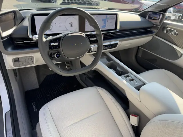 Hyundai IONIQ 6 Lounge 77.4 kWh 2023 Elektrisch 10