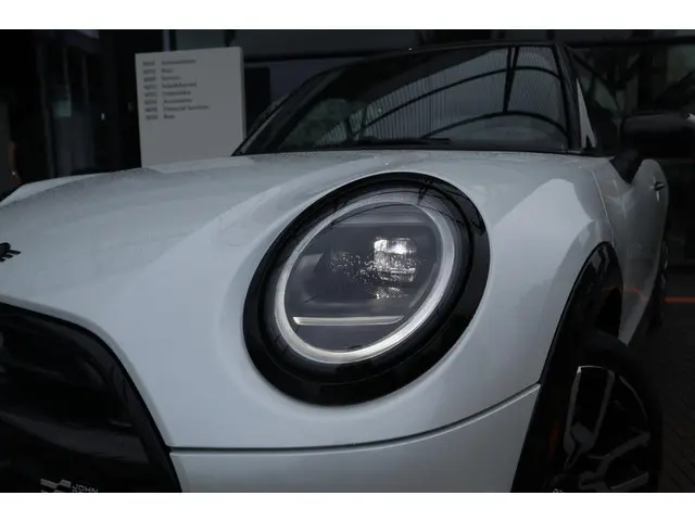 MINI 3-Deurs Cooper S 2024 Benzine 11