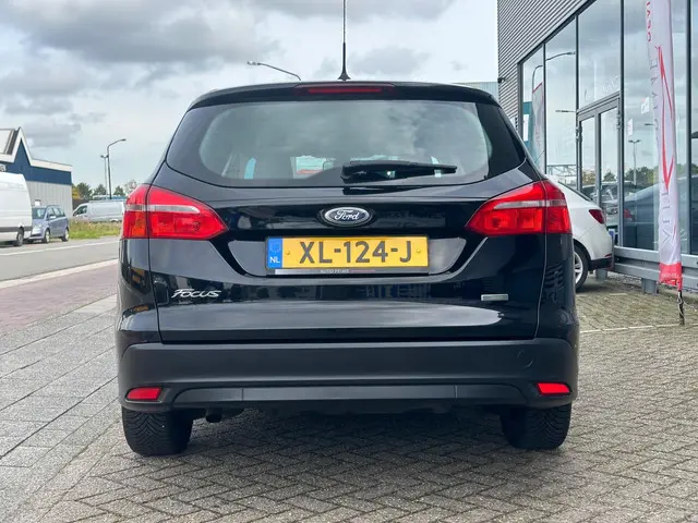 Ford Focus Wagon 1.0 Trend | Airco | APK | NAP 2017 Benzine 22