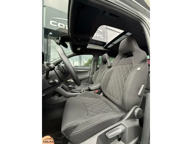 Škoda Karoq 2.0 TSI 4x4 Sportline Business 2022 Benzine 16