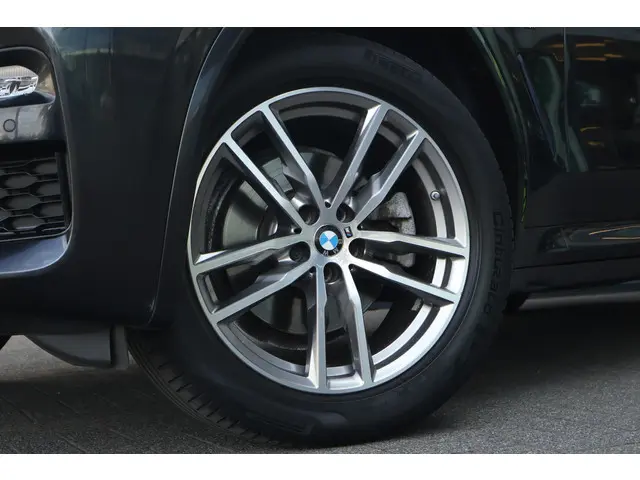 BMW X3 xDrive20i High Executive 2018 Benzine 4