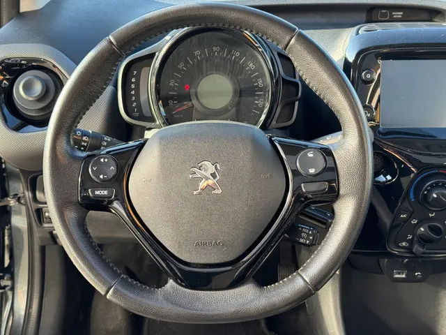 Peugeot 108 1.0 e-VTi Allure TOP! 2021 Benzine 15