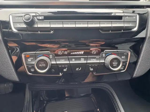 BMW X1 SDrive20i Centennial High Executive 2017 Benzine 23