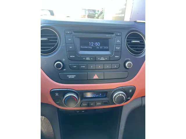 Hyundai i10 1.0i i-Motion Comfort 2016 Benzine 14