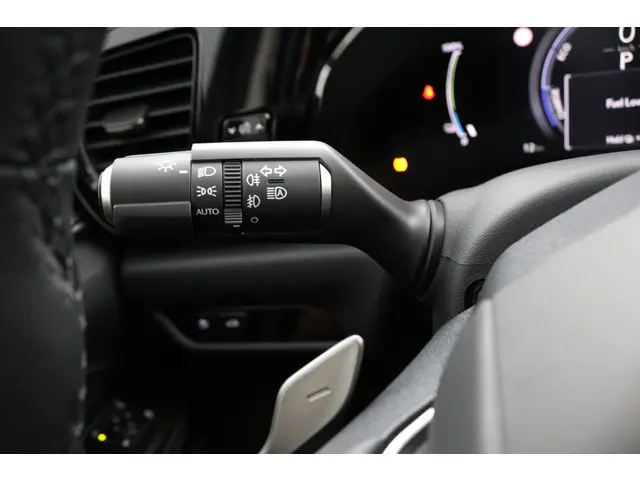 Lexus NX 450h+ AWD President Line 2025 Hybride Benzine 30