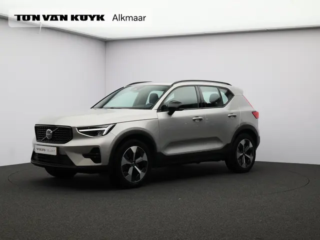 Volvo XC40 2.0 B4 Plus Dark 2025 Benzine
