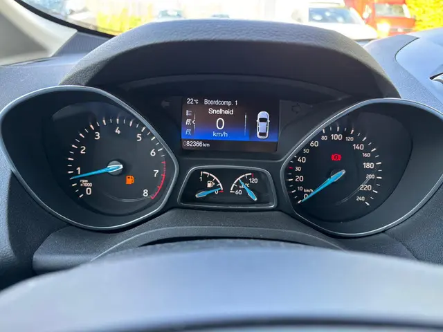 Ford C-MAX 1.5 Titanium 2018 Benzine 4