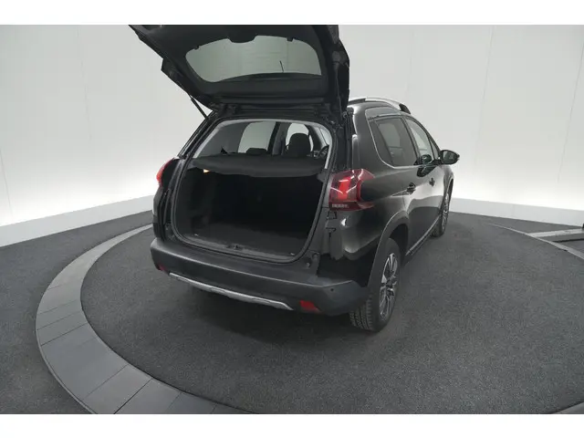 Peugeot 2008 PureTech 110 Allure 2019 Benzine 61