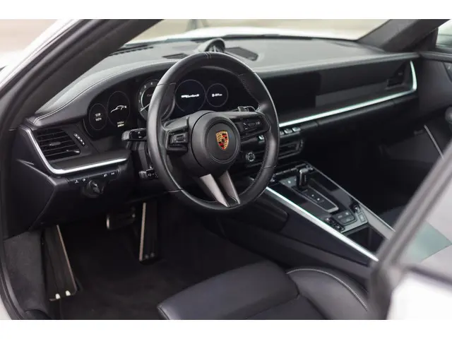 Porsche 911 992 3.8 Turbo S 2024 Benzine 11