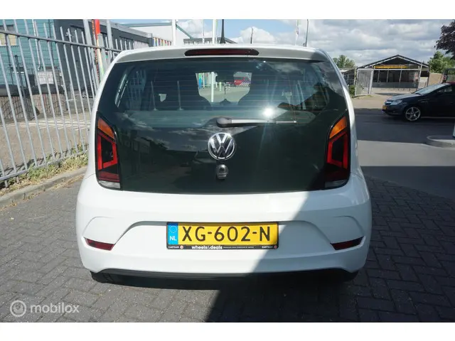 Volkswagen up! 1.0 BMT move up! 2019 Benzine 15