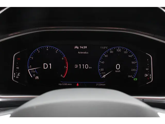 Volkswagen T-Roc 1.5 TSI 150pk DSG Style 2023 Benzine 25