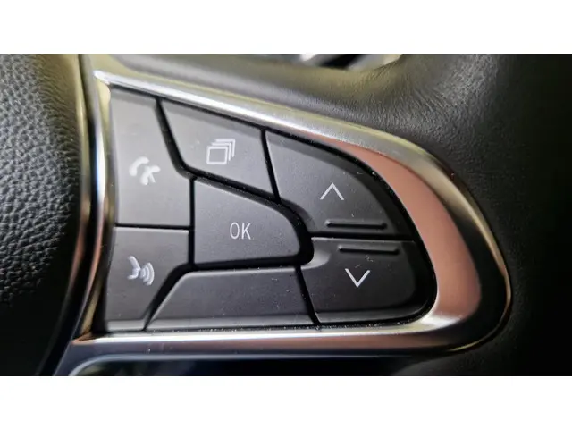 Mitsubishi ASX 1.6 PHEV AT Instyle 2023 Hybride Benzine 20