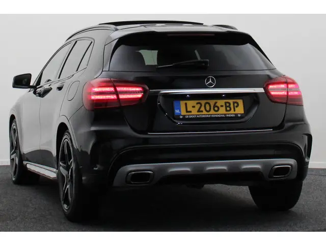 Mercedes-Benz GLA 250 4Matic 2017 Benzine 19