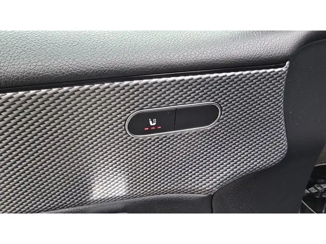 Mercedes-Benz A-Klasse 200 Luxury Line 2022 Benzine 18