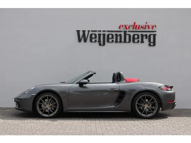 Porsche 718 Boxster 2.0 2017 Benzine 8