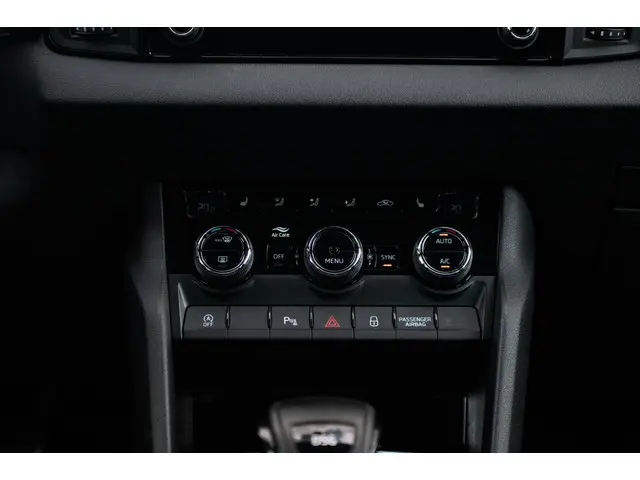 Škoda Karoq 1.5 TSI ACT Sportline Business 2021 Benzine 31