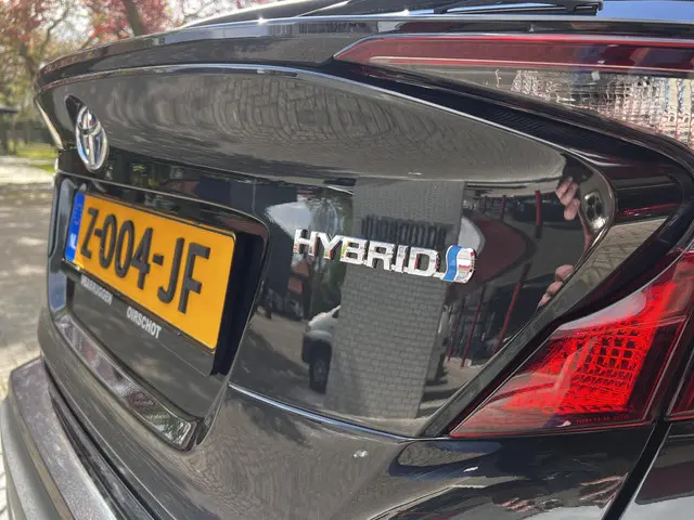Toyota C-HR 2.0 Hybrid Team D 2022 Hybride Benzine 41