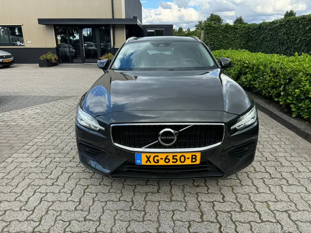 Volvo V60 2.0 T5 Momentum 2019 Benzine 8