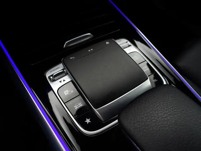 Mercedes-Benz GLB 200 Premium AMG Aut- 2020 Benzine 14