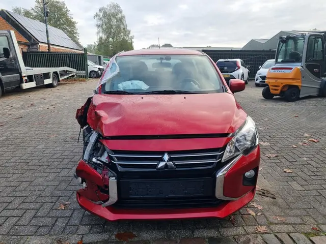 Mitsubishi Space Star 1.2 Connect+ 2025 Benzine 8