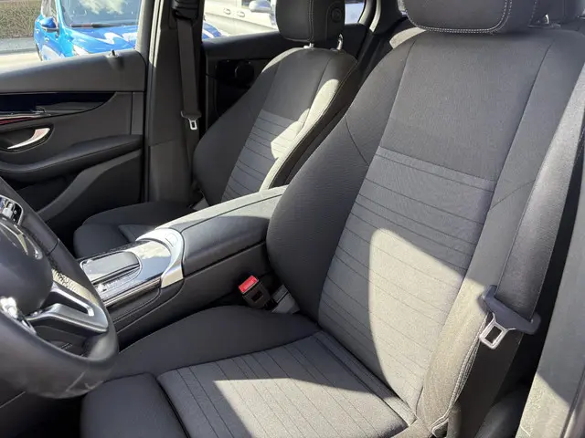 Mercedes-Benz GLC 300e 4MATIC 2020 Hybride Benzine 13