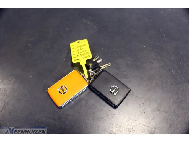 Volvo V60 2.0 B4 R-Design 2020 Hybride Benzine 30