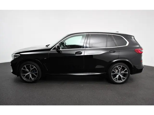 BMW X5 xDrive40i High Executive 2020 Benzine 7