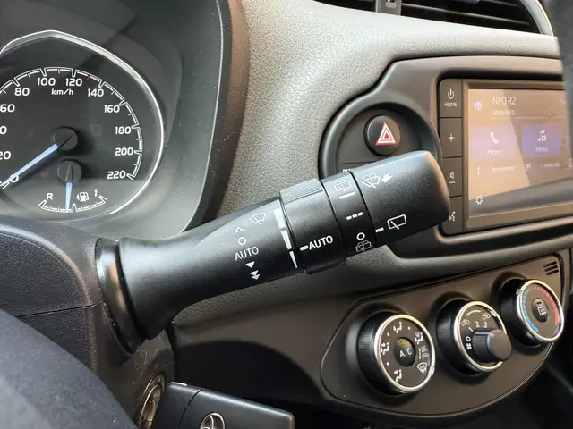 Toyota Yaris 1.0 VVT-i Connect 1e eigenaar 2019 Benzine 20