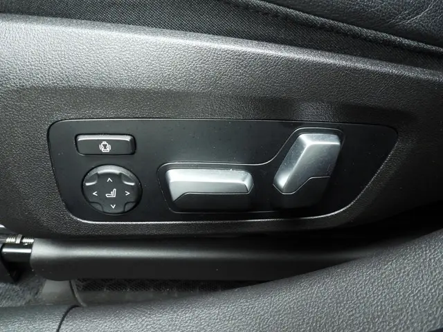 BMW 3 Serie 320i 2023 Benzine 21