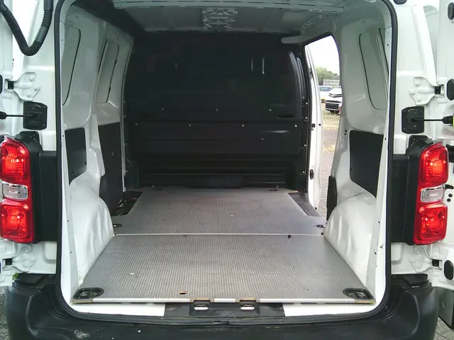 Toyota ProAce Worker 1.5 D-4D Comfort 2019 Diesel 7