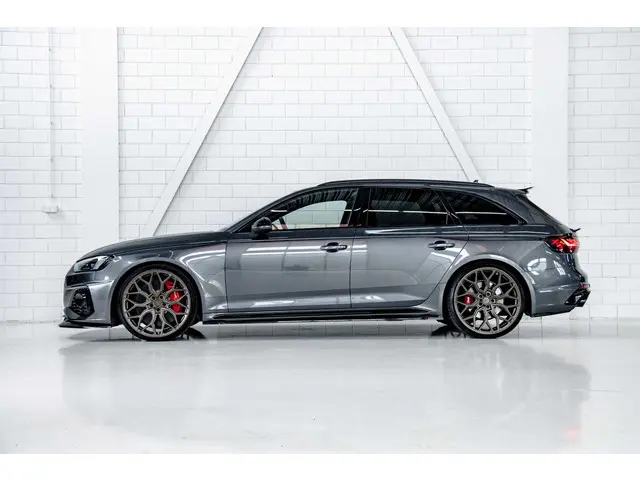 Audi RS4 Urban 2021 Benzine 2