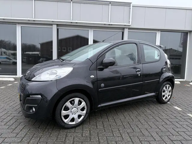Peugeot 107 1.0 Sportium 2013 Benzine