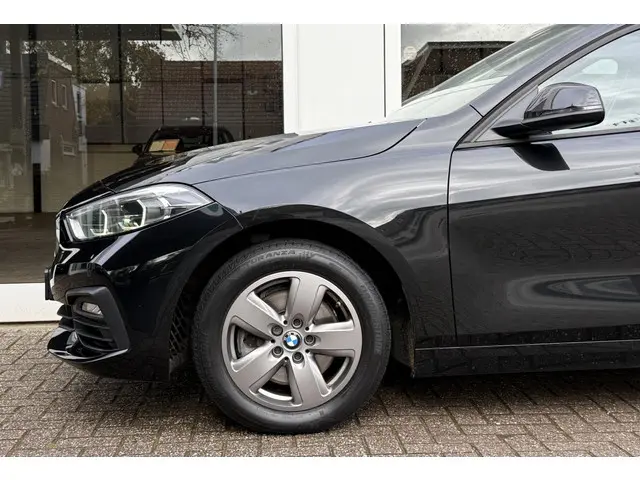 BMW 1 Serie 118i Executive Edition 2020 Benzine 7