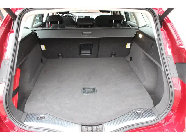 Ford Mondeo Wagon 1.5 Titanium LED/PDC/LMV 2016 Benzine 24