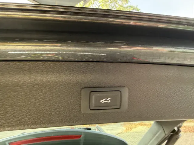 Audi Q3 45 TFSI e S edition 2021 Hybride Benzine 6