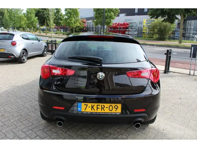 Alfa Romeo Giulietta 1.4 T Bns Exec 2013 Benzine 7
