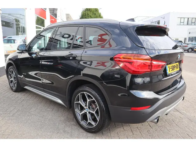 BMW X1 xDrive20i HIGH EXECUTIVE 2017 Benzine 32