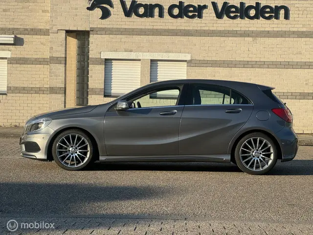 Mercedes-Benz A-Klasse 180 Benzine Automaat 2013 Benzine 3