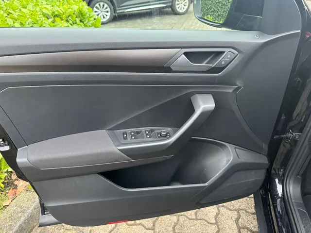 Volkswagen T-Roc 1.5 TSI Style 2019 Benzine 21