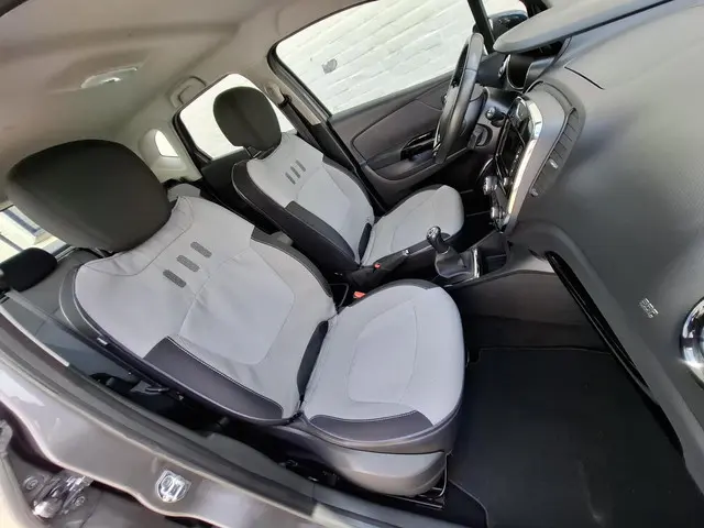 Renault Captur TCe 90 Dynamique 2014 Benzine 29