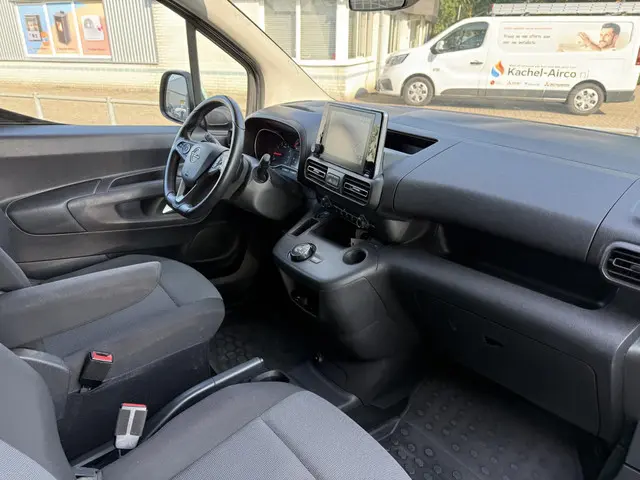 Opel Combo 1.5D L2H1 Innovation 2020 Diesel 12
