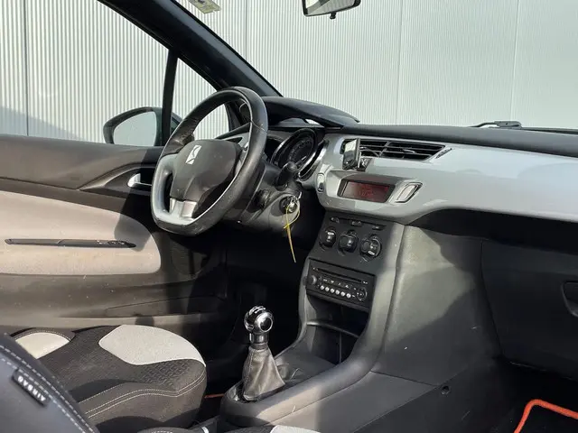 Citroën DS3 1.2 VTi Chic 2013 Benzine 11