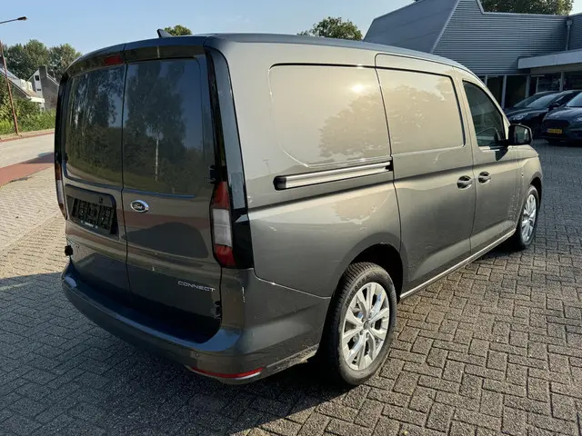 Ford Transit Connect 3
